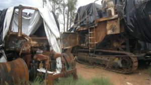 557778_272443446177540_1567398922_n